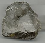 Mineralet kvarts förekommer naturligt i berggrunden. Bild: Wikipedia